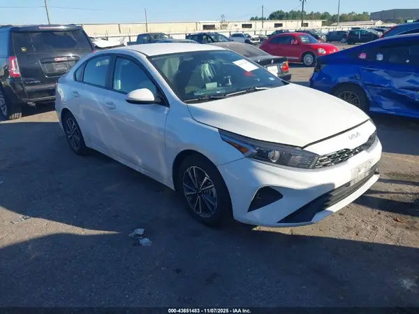 3KPF24AD5RE751922 2024 KIA FORTE - Image 1