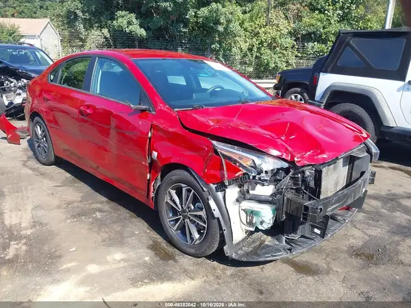 3KPF24AD5RE752696 2024 KIA FORTE - Image 1