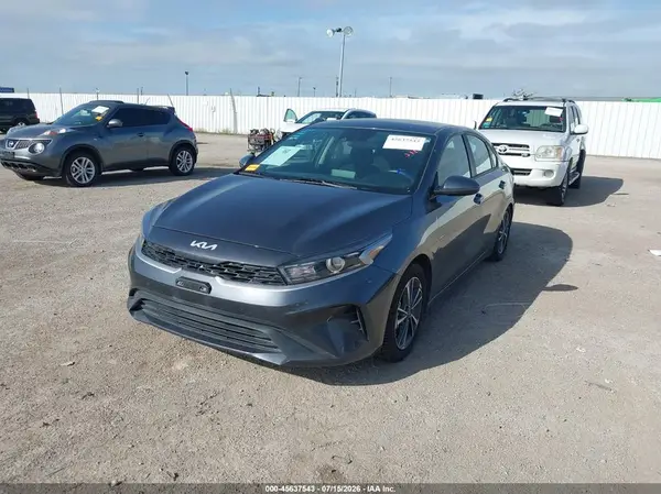 3KPF24AD5RE753654 2024 KIA FORTE - Image 2
