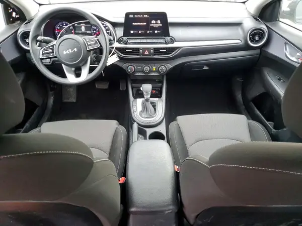 3KPF24AD5RE753959 2024 KIA FORTE - Image 8