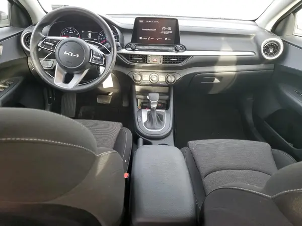 3KPF24AD5RE754190 2024 KIA FORTE - Image 8