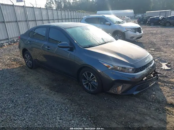 3KPF24AD5RE754688 2024 KIA FORTE - Image 1