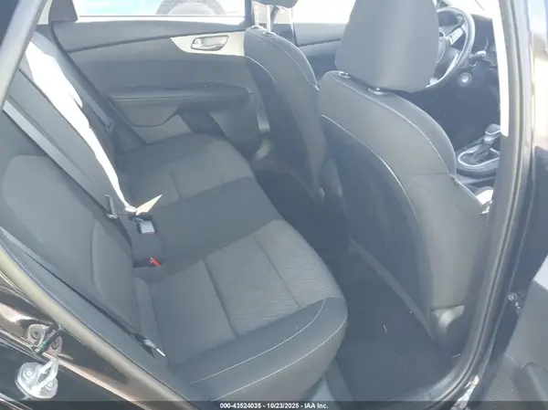 3KPF24AD5RE755582 2024 KIA FORTE - Image 8