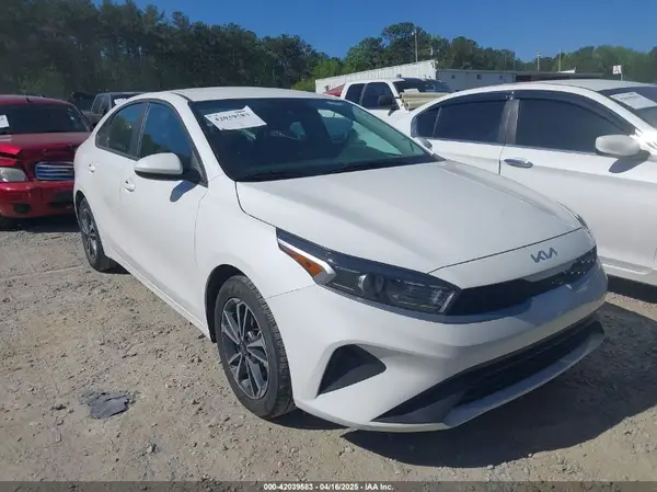 3KPF24AD5RE755808 2024 KIA FORTE - Image 1