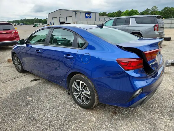 3KPF24AD5RE756831 2024 KIA FORTE - Image 2