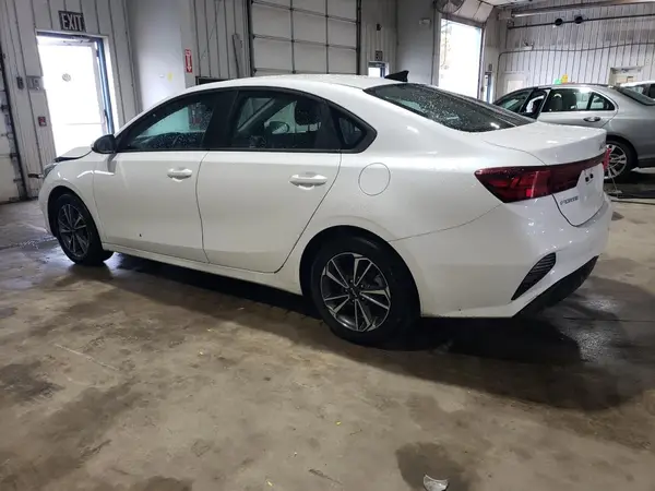 3KPF24AD5RE757350 2024 KIA FORTE - Image 2