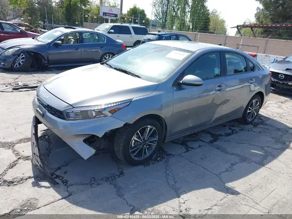 3KPF24AD5RE759745 2024 KIA FORTE - Image 2