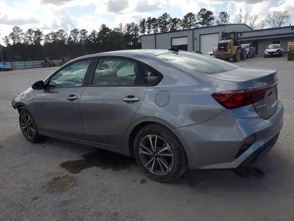 3KPF24AD5RE760958 2024 KIA FORTE - Image 2