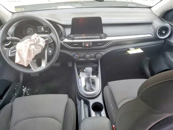 3KPF24AD5RE761544 2024 KIA FORTE - Image 8