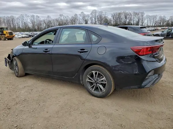 3KPF24AD5RE761561 2024 KIA FORTE - Image 2