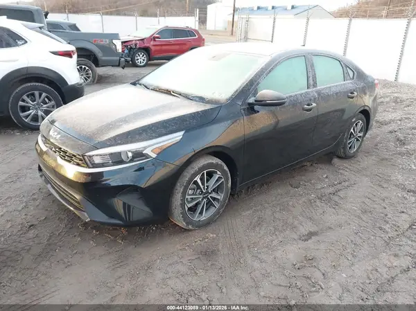 3KPF24AD5RE761771 2024 KIA FORTE - Image 2