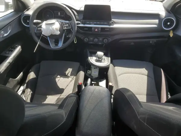 3KPF24AD5RE763665 2024 KIA FORTE - Image 8