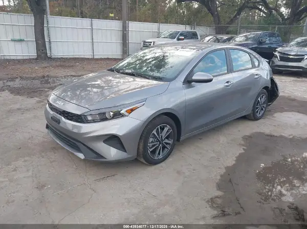 3KPF24AD5RE764024 2024 KIA FORTE - Image 2