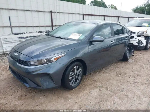 3KPF24AD5RE764234 2024 KIA FORTE - Image 2