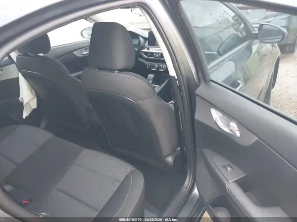 3KPF24AD5RE764234 2024 KIA FORTE - Image 8