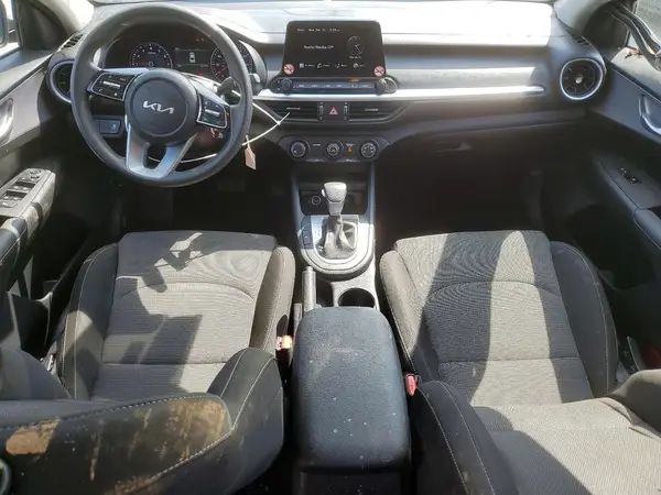 3KPF24AD5RE765870 2024 KIA FORTE - Image 8