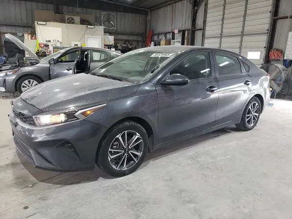 3KPF24AD5RE767327 2024 KIA FORTE - Image 1