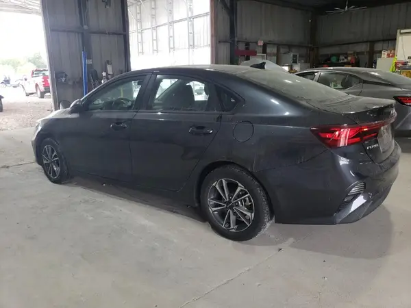 3KPF24AD5RE767327 2024 KIA FORTE - Image 2