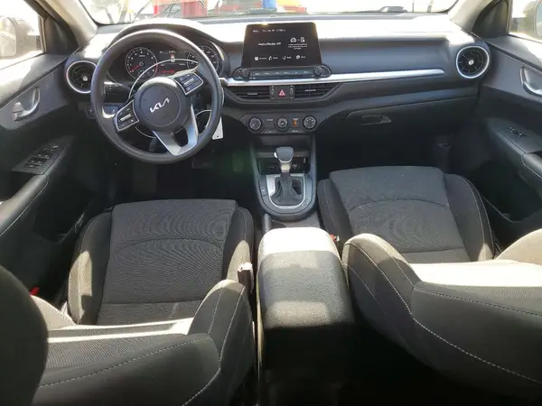 3KPF24AD5RE767974 2024 KIA FORTE - Image 8