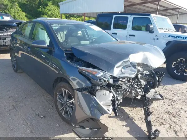 3KPF24AD5RE768476 2024 KIA FORTE - Image 1