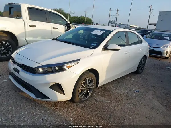 3KPF24AD5RE769160 2024 KIA FORTE - Image 2