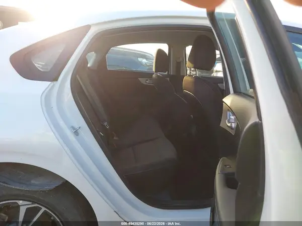 3KPF24AD5RE769160 2024 KIA FORTE - Image 8