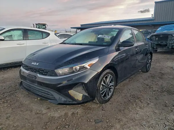 3KPF24AD5RE769725 2024 KIA FORTE - Image 1