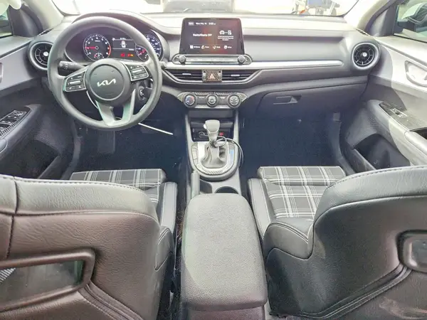3KPF24AD5RE772348 2024 KIA FORTE - Image 8