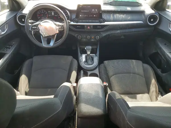 3KPF24AD5RE775251 2024 KIA FORTE - Image 8