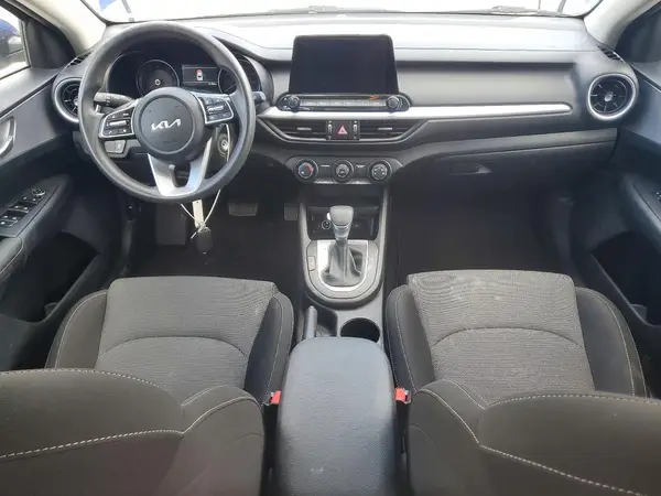 3KPF24AD5RE776285 2024 KIA FORTE - Image 8