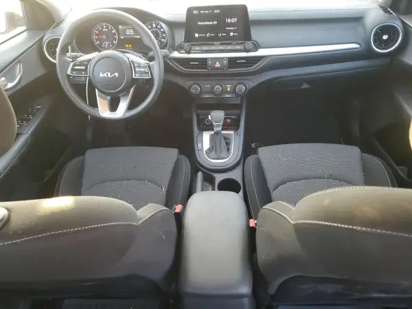 3KPF24AD5RE776562 2024 KIA FORTE - Image 8