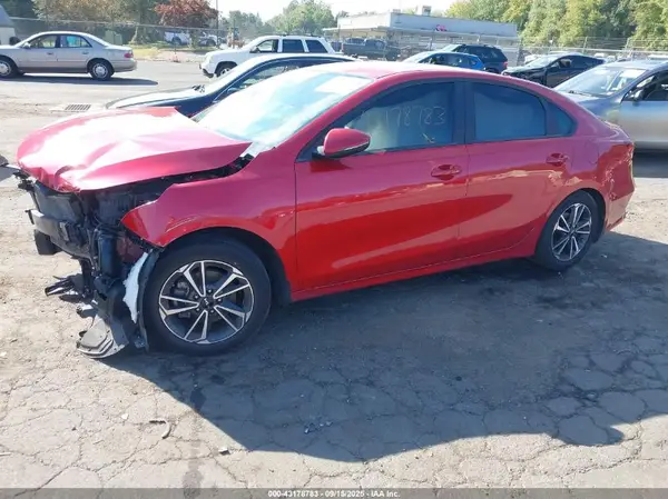 3KPF24AD5RE777470 2024 KIA FORTE - Image 2