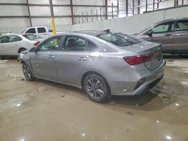 3KPF24AD5RE777985 2024 KIA FORTE - Image 2