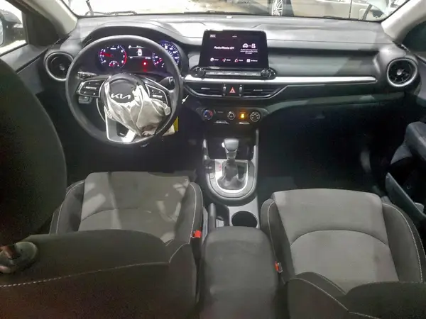 3KPF24AD5RE777985 2024 KIA FORTE - Image 8