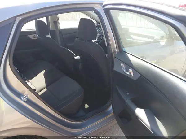 3KPF24AD5RE777999 2024 KIA FORTE - Image 8