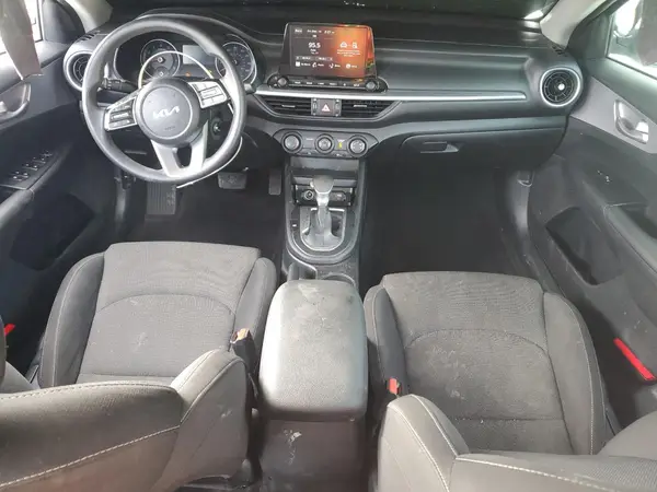3KPF24AD5RE778358 2024 KIA FORTE - Image 8