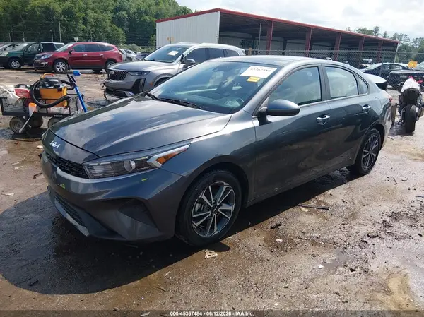 3KPF24AD5RE778988 2024 KIA FORTE - Image 2