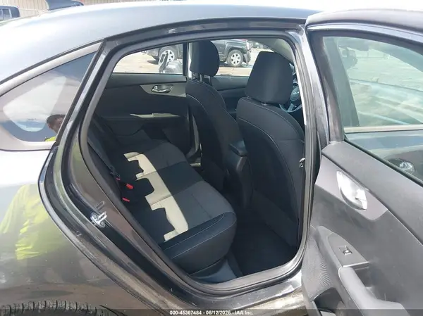 3KPF24AD5RE778988 2024 KIA FORTE - Image 8