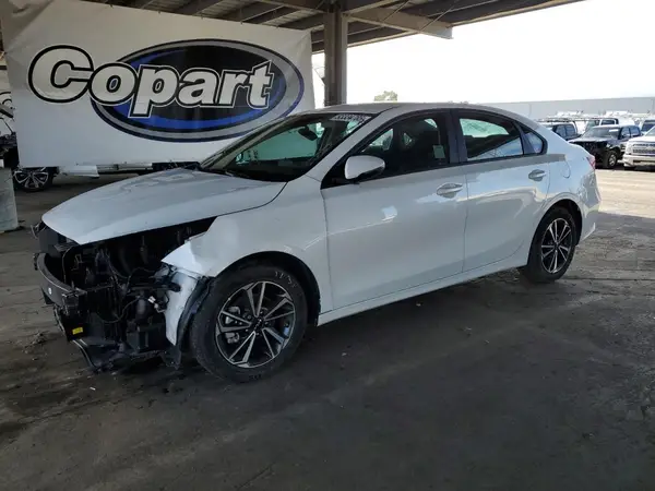 3KPF24AD5RE779512 2024 KIA FORTE - Image 1