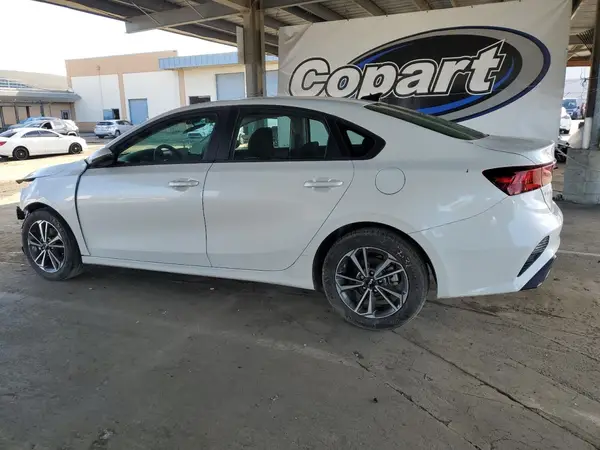 3KPF24AD5RE779512 2024 KIA FORTE - Image 2
