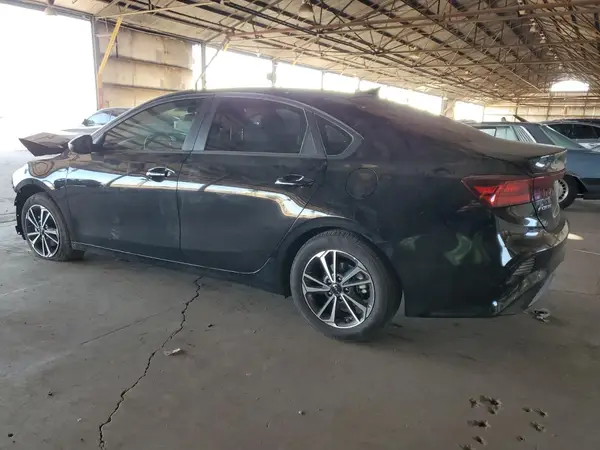 3KPF24AD5RE780126 2024 KIA FORTE - Image 2