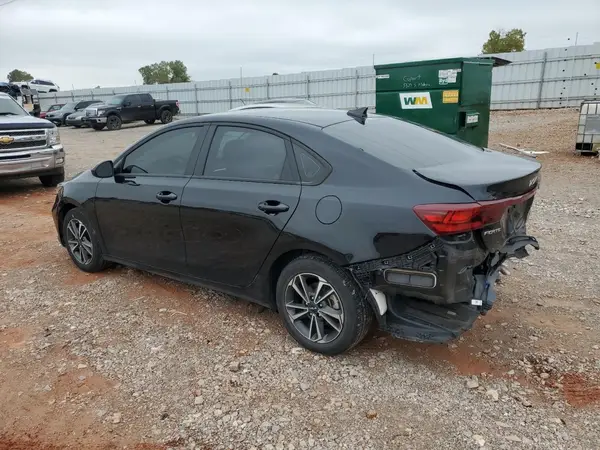 3KPF24AD5RE780675 2024 KIA FORTE - Image 2