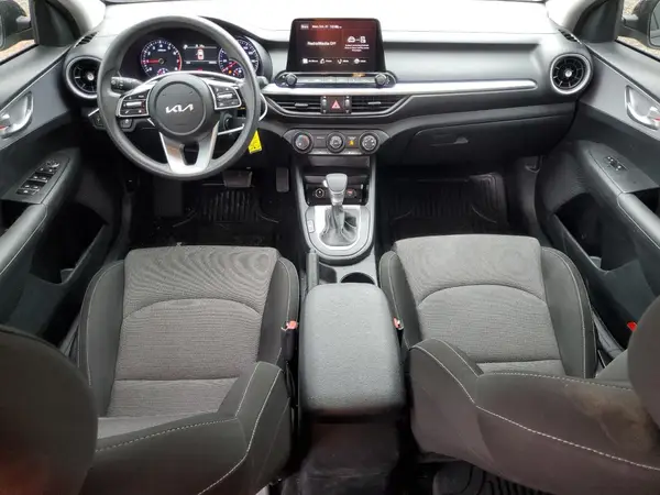 3KPF24AD5RE780675 2024 KIA FORTE - Image 8