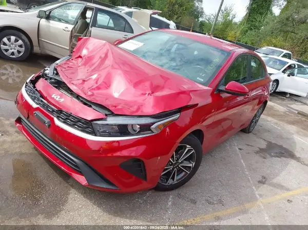 3KPF24AD5RE783270 2024 KIA FORTE - Image 2