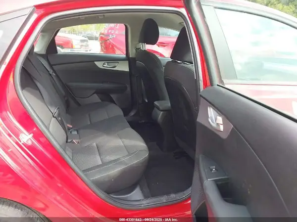 3KPF24AD5RE783270 2024 KIA FORTE - Image 8