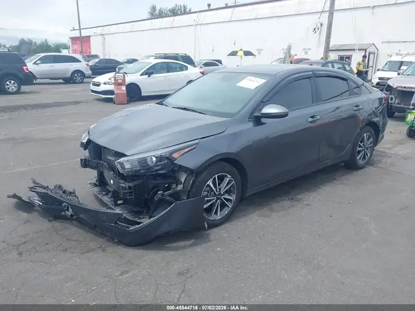 3KPF24AD5RE783639 2024 KIA FORTE - Image 2
