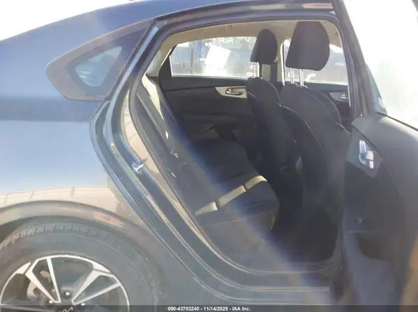 3KPF24AD5RE784063 2024 KIA FORTE - Image 8