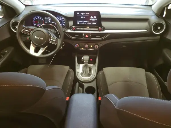 3KPF24AD5RE784466 2024 KIA FORTE - Image 8