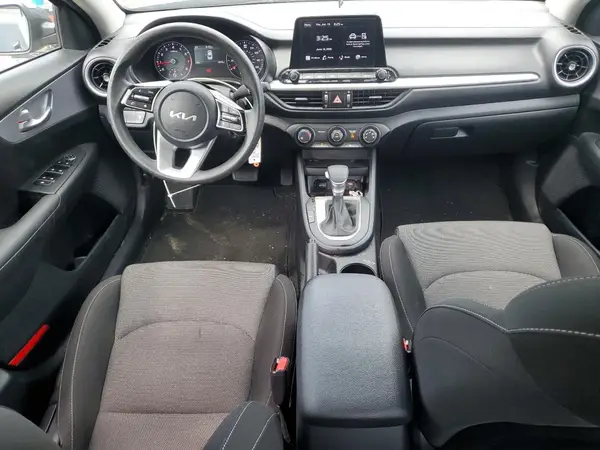 3KPF24AD5RE784712 2024 KIA FORTE - Image 8