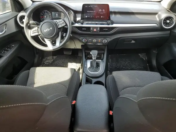 3KPF24AD5RE785164 2024 KIA FORTE - Image 8